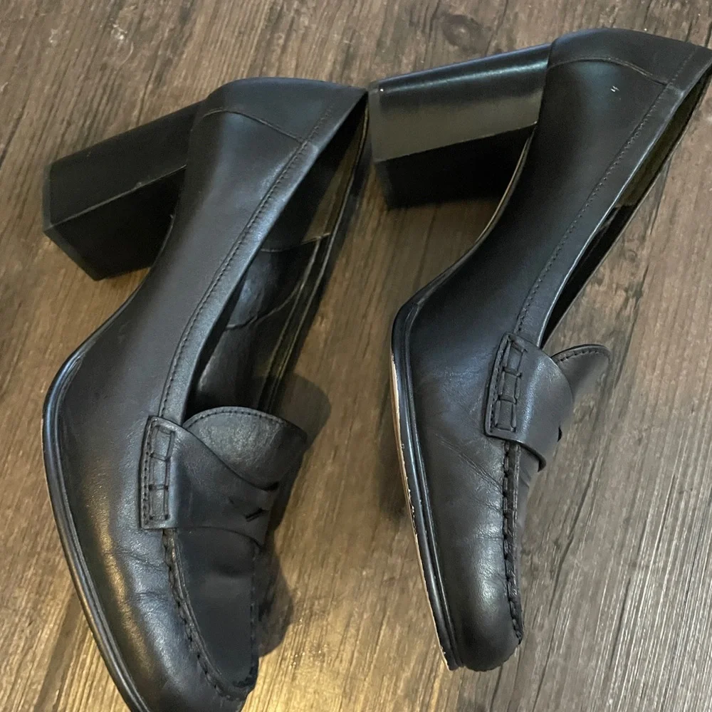 MICHAEL Michael Kors Black Leather Loafer Heels - Picture 3 of 5